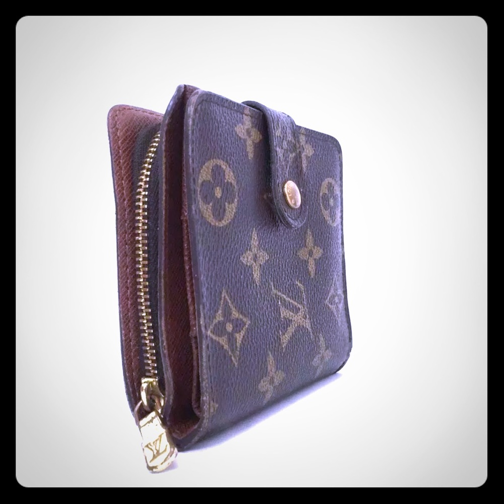 Arrived! Louis Vuitton Mono Zip Bifold Wallet d451